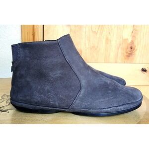 Camper Right Grey EU 39 US 9 Leather Ankle Boots Minimalist Flat Zip Booties
